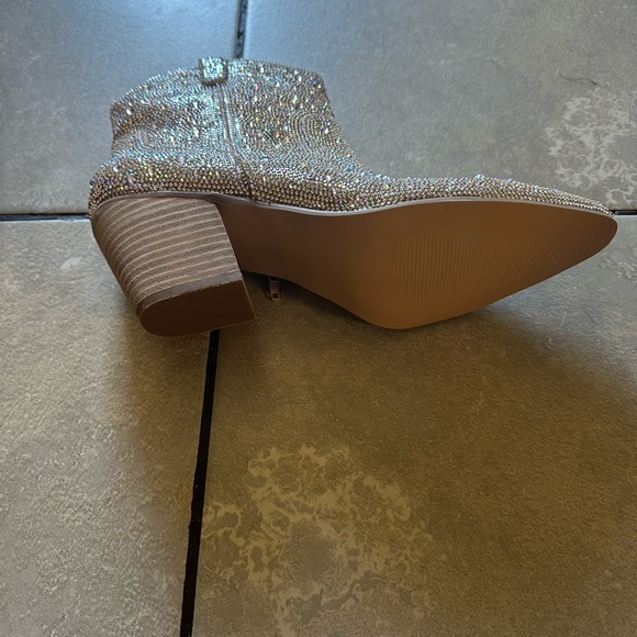 Harlow matisse rhinestone booties NWT SIZE 11 - Picture 3 of 4